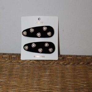 J. Crew.  Black Velvet Heart Snap Clip / Cute Hairgrip Barrettes